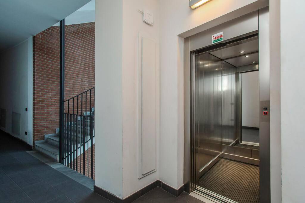 Appartamento Stazione - Nuovo E Moderno Appartamento. Milano